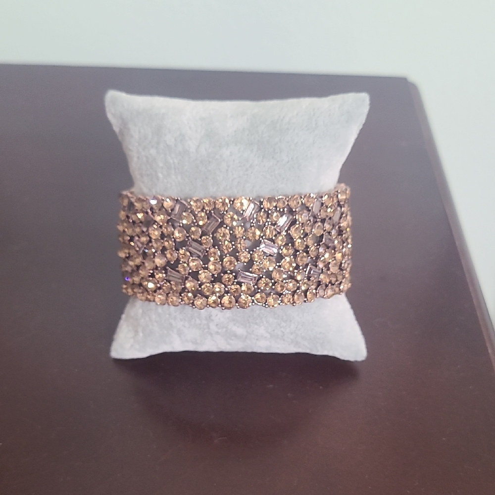 Elegant Gold-Tone Bracelet